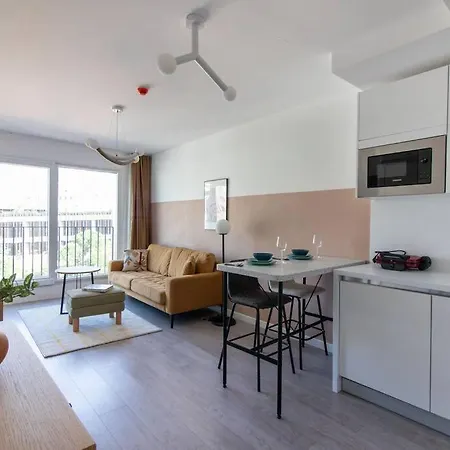 Cozy Stylish 1br W/ Free Shuttle #195 Daire İstanbul