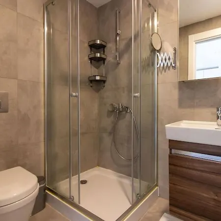 Cozy Stylish 1br W/ Free Shuttle #195