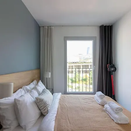 Cozy Stylish 1br W/ Free Shuttle #195