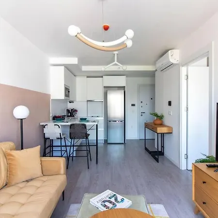 Cozy Stylish 1br W/ Free Shuttle #195 * איסטמבול